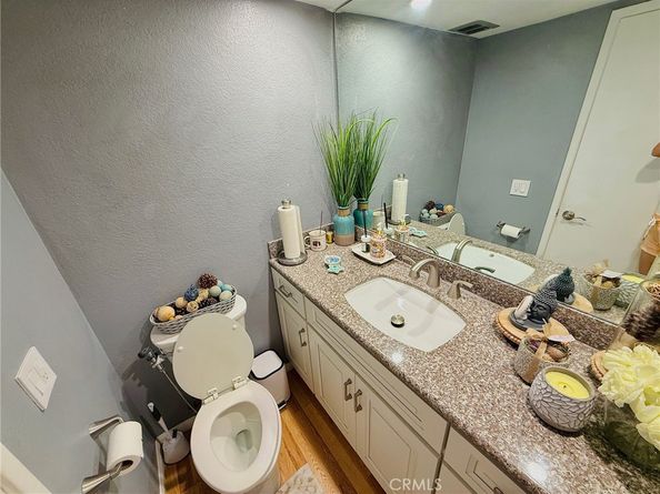 10068 Larwin Avenue 2, Chatsworth CA 91311