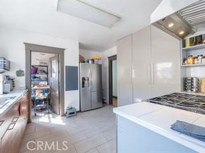 3025 Edgehill Drive, Los Angeles CA 90018