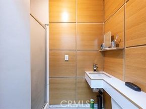 3025 Edgehill Drive, Los Angeles CA 90018