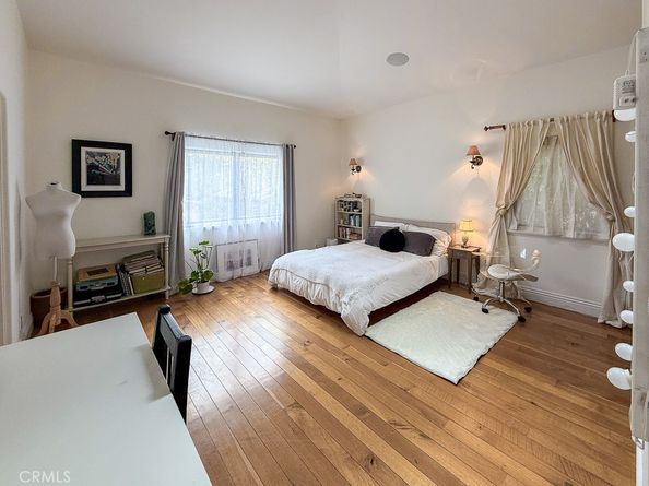 3524 Grand View Boulevard, Los Angeles CA 90066