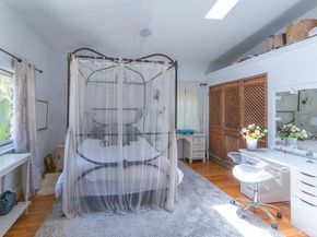 3524 Grand View Boulevard, Los Angeles CA 90066