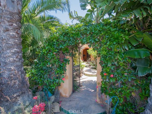 3524 Grand View Boulevard, Los Angeles CA 90066