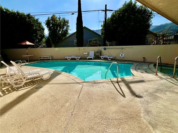 3010 Montrose 33, La Crescenta CA 91214