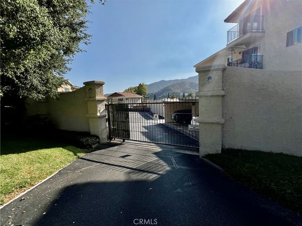 3010 Montrose 33, La Crescenta CA 91214