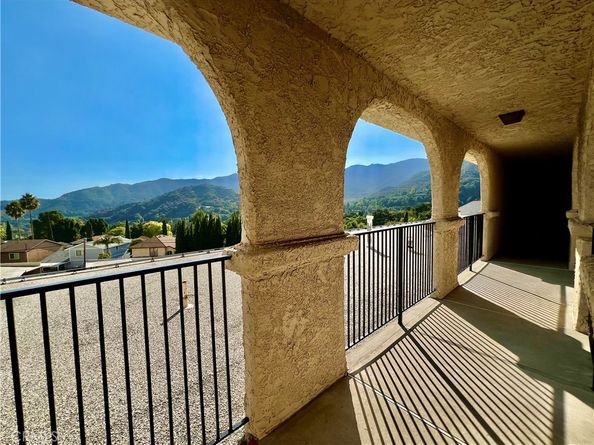 3010 Montrose 33, La Crescenta CA 91214