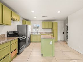 816 W G, Ontario CA 91762