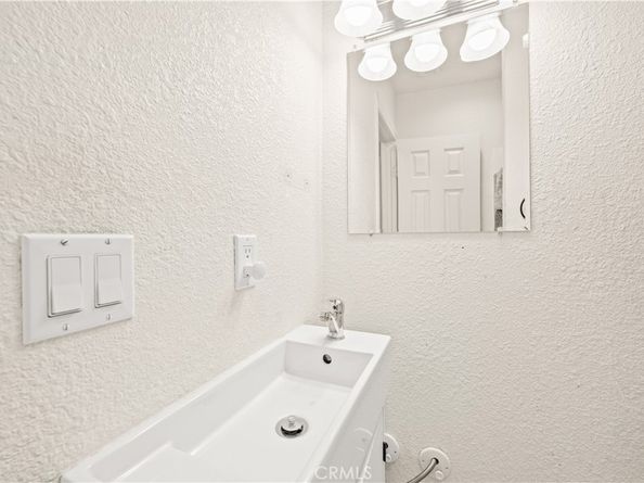 816 W G, Ontario CA 91762