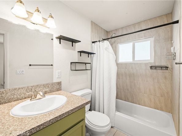 816 W G, Ontario CA 91762