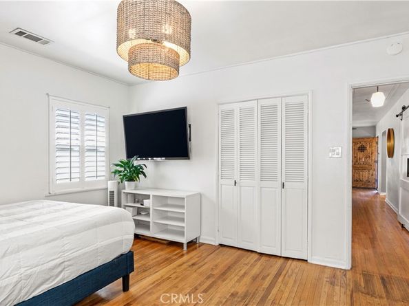 3209 Bennett Drive, Los Angeles CA 90068