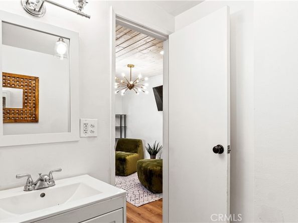 3209 Bennett Drive, Los Angeles CA 90068