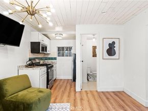 3209 Bennett Drive, Los Angeles CA 90068