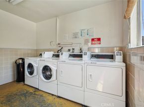2325 Kansas Avenue 20, Santa Monica CA 90404