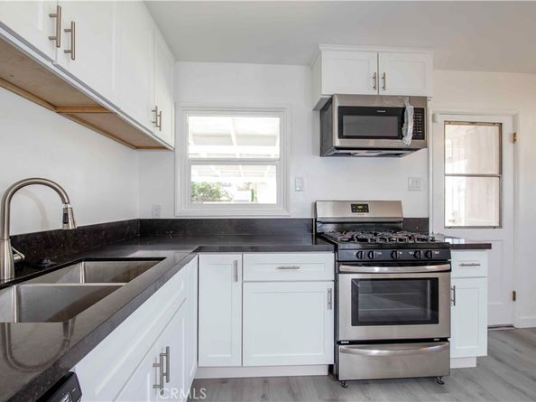 386 E 230th Street, Carson CA 90745