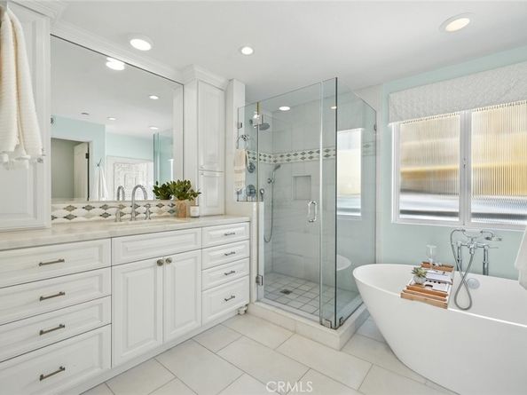 213 Seaview Street, Manhattan Beach CA 90266