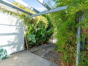 3432 Larissa Drive, Los Angeles CA 90026