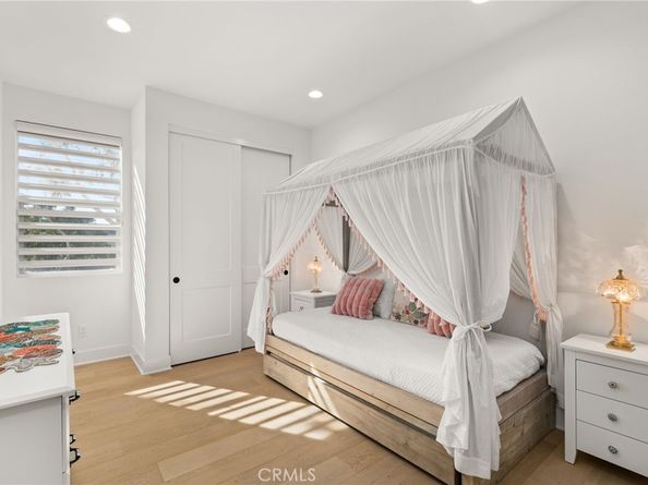 2127 Cresta, Newport Beach CA 92660