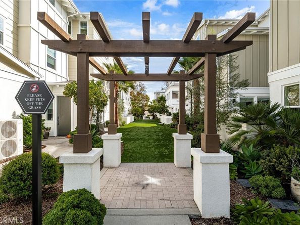 2127 Cresta, Newport Beach CA 92660