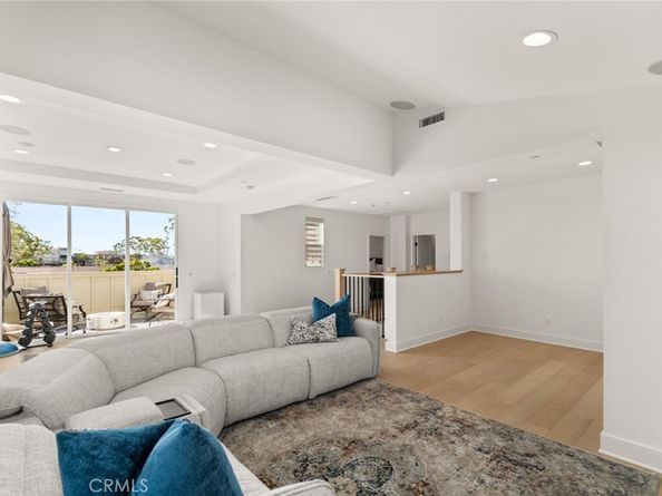 2127 Cresta, Newport Beach CA 92660
