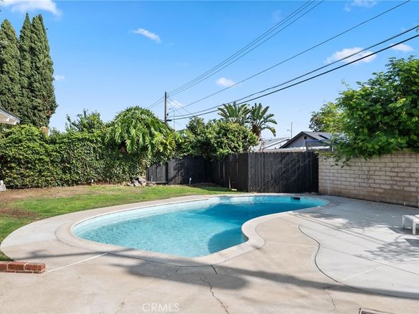 14032 Woodlawn, Tustin CA 92780