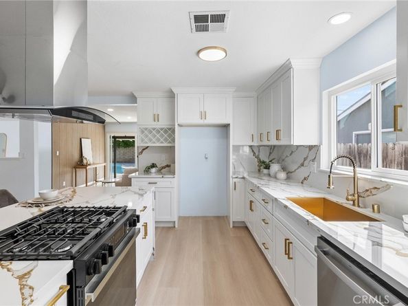 14032 Woodlawn, Tustin CA 92780