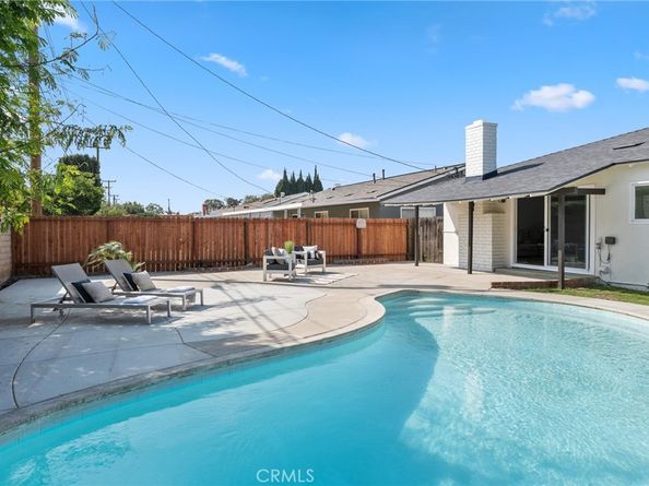 14032 Woodlawn, Tustin CA 92780