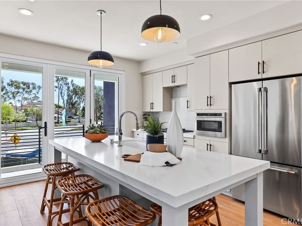 19051 Main Street 113, Huntington Beach CA 92648