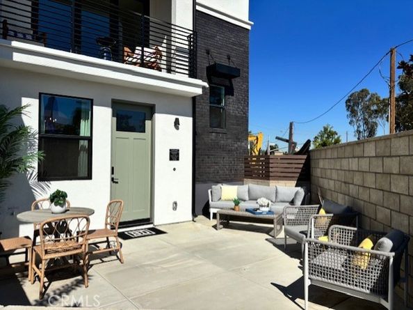 19051 Main Street 113, Huntington Beach CA 92648