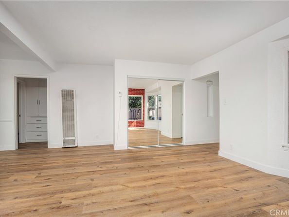 11010 Willowbrook Avenue, Los Angeles CA 90059