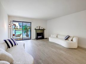 4682 Warner B102, Huntington Beach CA 92649