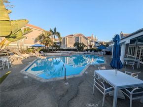 4682 Warner B102, Huntington Beach CA 92649