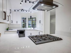 4682 Warner B102, Huntington Beach CA 92649