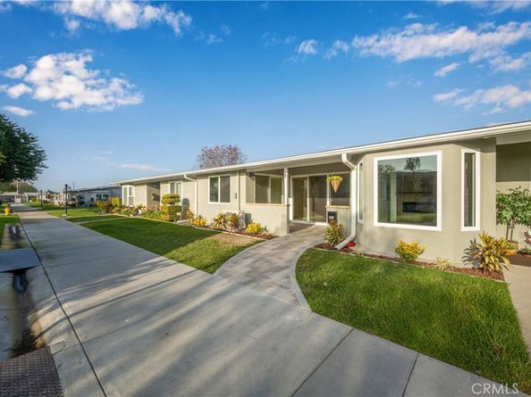 1641 Monterey Road M-2 18E, Seal Beach CA 90740