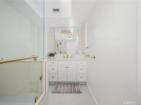 1641 Monterey Road M-2 18E, Seal Beach CA 90740