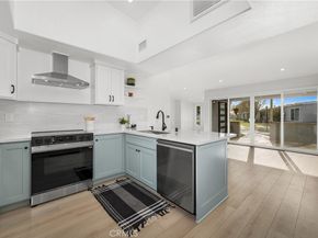 1641 Monterey Road M-2 18E, Seal Beach CA 90740