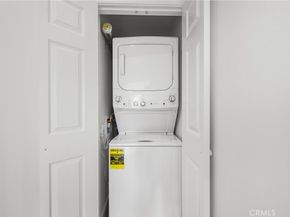 1641 Monterey Road M-2 18E, Seal Beach CA 90740