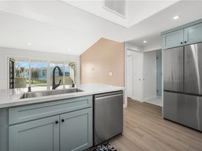 1641 Monterey Road M-2 18E, Seal Beach CA 90740