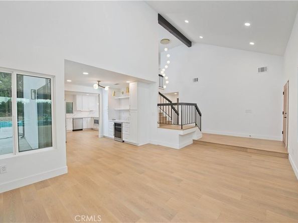 18611 Lassen, Northridge CA 91324