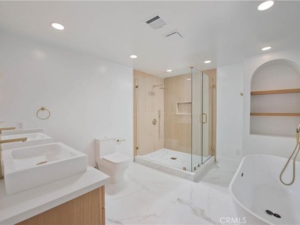 18611 Lassen, Northridge CA 91324