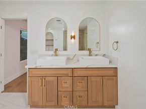 18611 Lassen, Northridge CA 91324