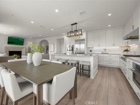 208 Canterbury, Irvine CA 92618