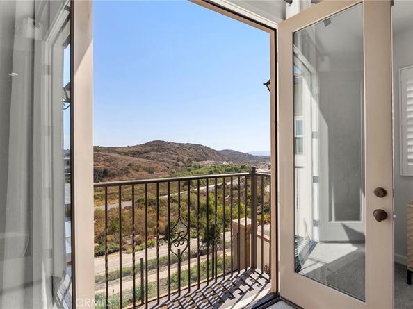 208 Canterbury, Irvine CA 92618