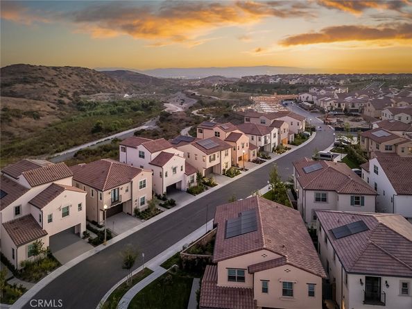 208 Canterbury, Irvine CA 92618