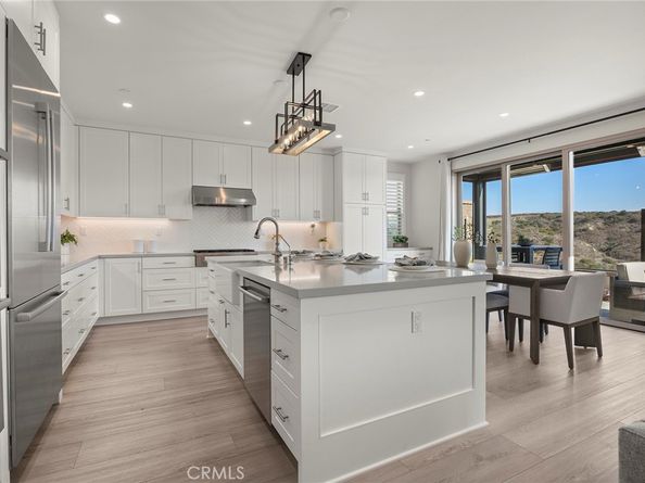 208 Canterbury, Irvine CA 92618