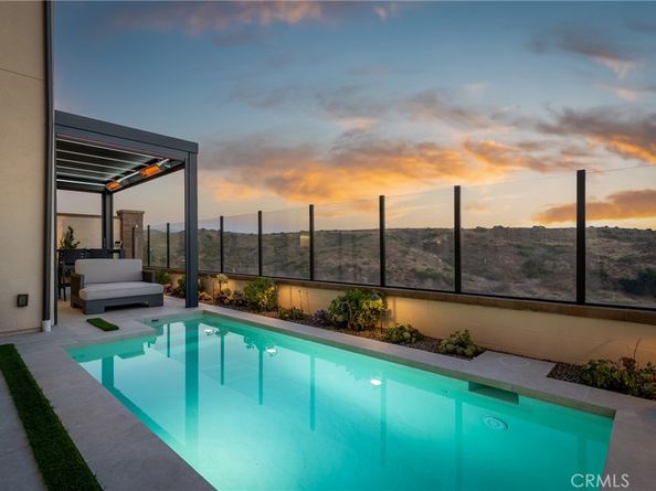 208 Canterbury, Irvine CA 92618