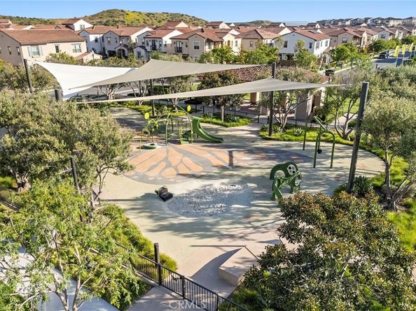 208 Canterbury, Irvine CA 92618