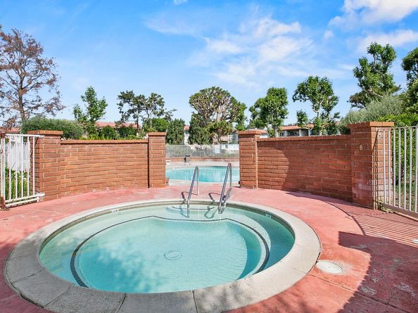 2521 W Sunflower Avenue R1, Santa Ana CA 92704