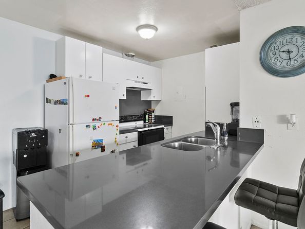 2521 W Sunflower Avenue R1, Santa Ana CA 92704