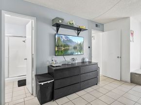 2521 W Sunflower Avenue R1, Santa Ana CA 92704