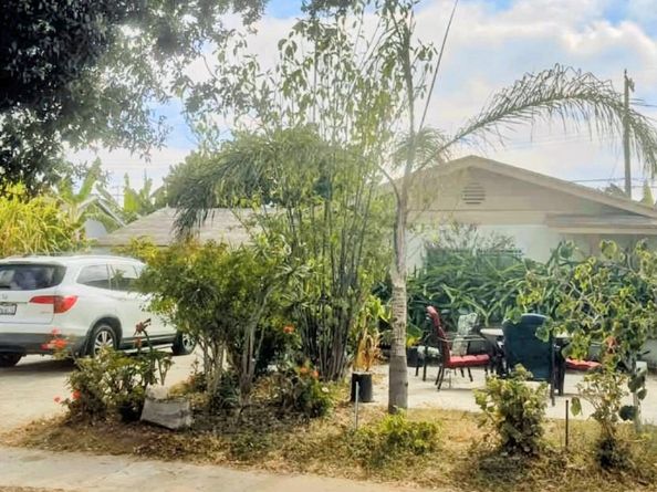 913 S Diamond Street, Santa Ana CA 92704