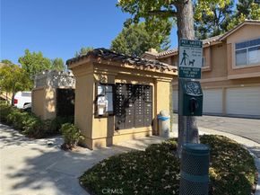19431 Rue De Valore 28G, Lake Forest CA 92610